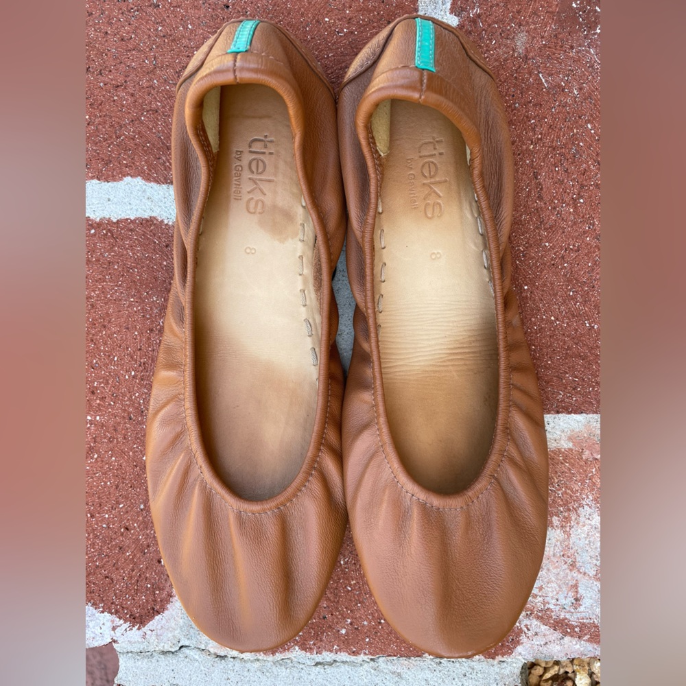 Tieks Tan Flats Elegant Loafers